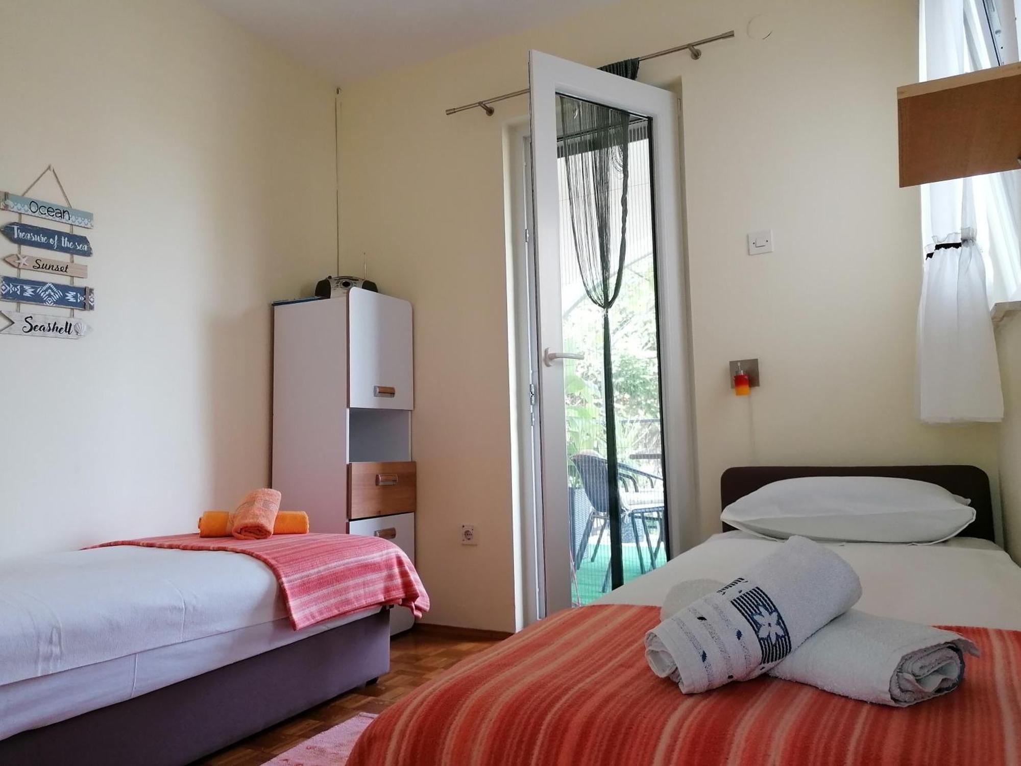 Apartments With A Parking Space Njivice, Krk - 5320 Номер фото